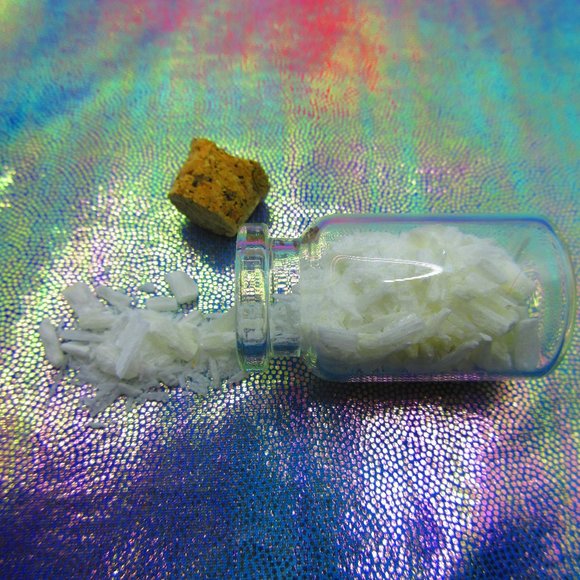 Selenite Gemstone Shards In A Bottle Embellishments Natural Semi Precious - Picture 2 of 3